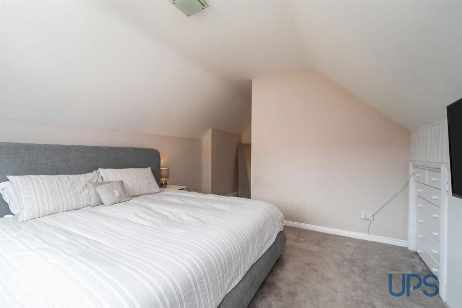 43 Greenburn Park