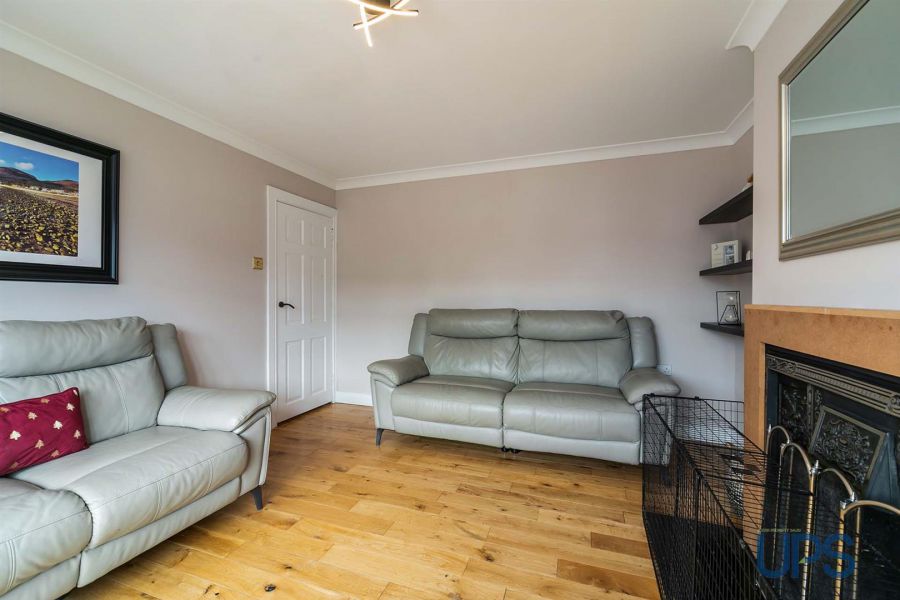 43 Greenburn Park