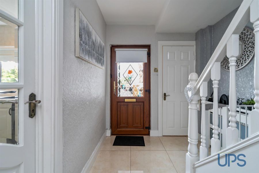 15 Riverdale Gardens