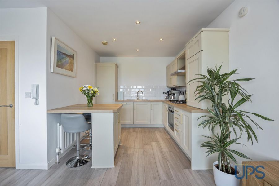 Apt 7 Mount Eagles Court