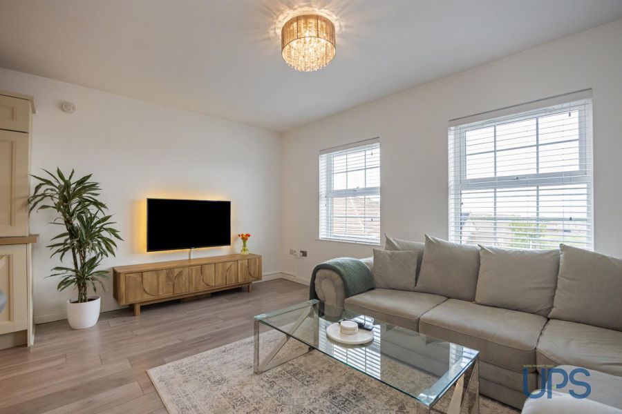 Apt 7 Mount Eagles Court