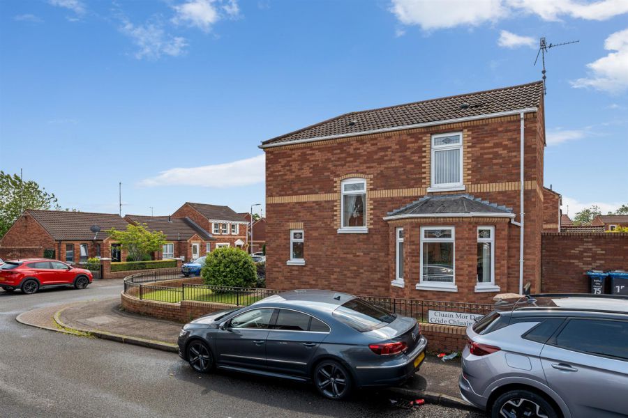 77 Cluain Mor Drive