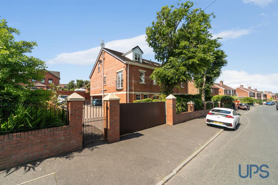 Apt 3, The Coach House Stockmans Avenue