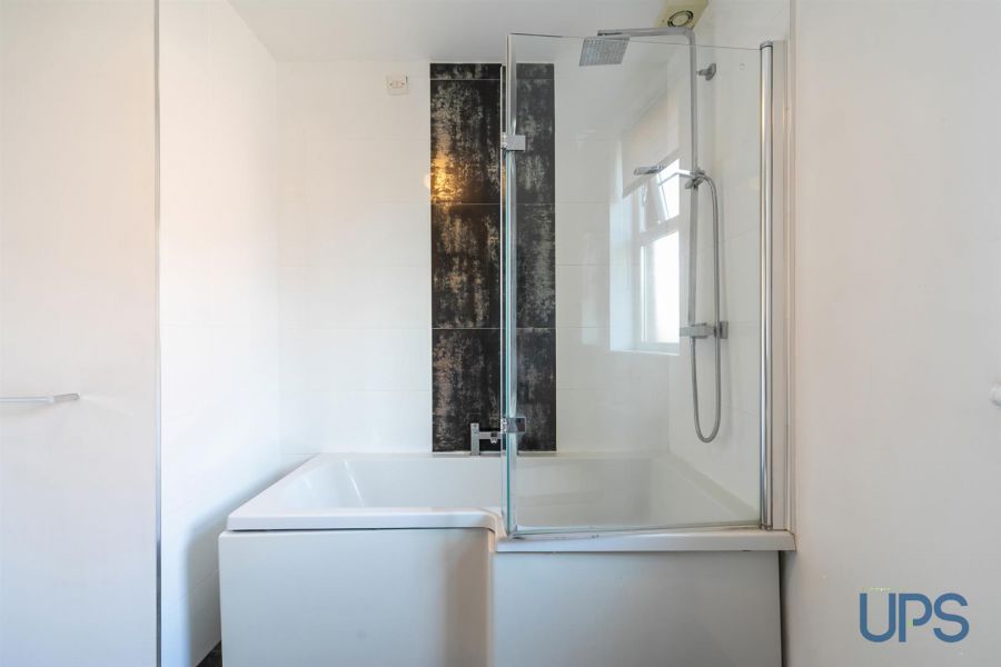 Apt 3, The Coach House Stockmans Avenue