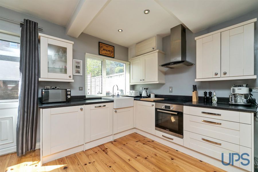 4 Sunnyhill Park