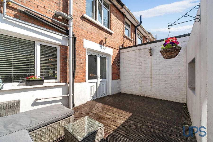 4 Sunnyhill Park