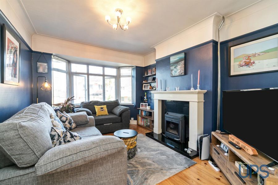 4 Sunnyhill Park