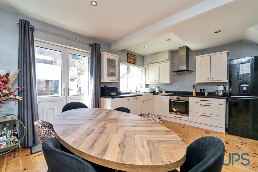 4 Sunnyhill Park