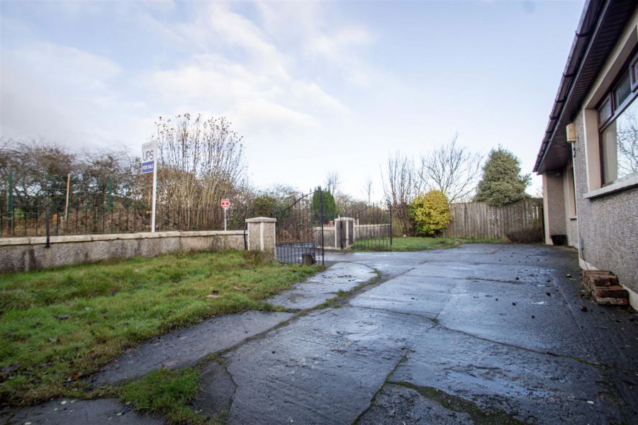 54 Barnfield Road