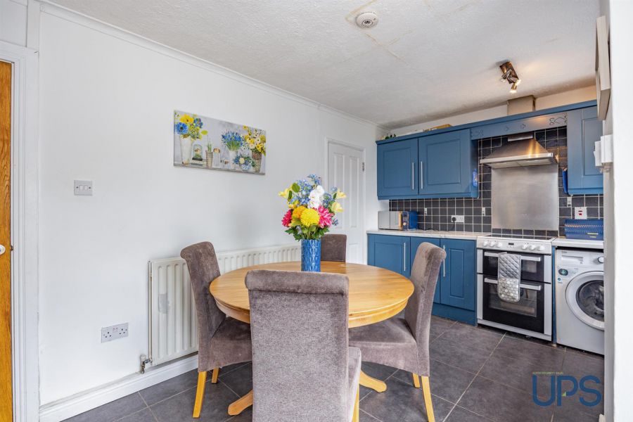 19 Summerhill Park