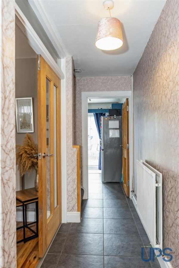 19 Summerhill Park