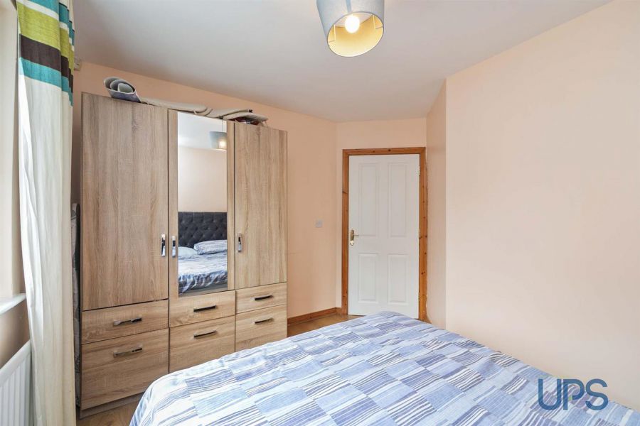 APT1, 1d Fruithill Pk