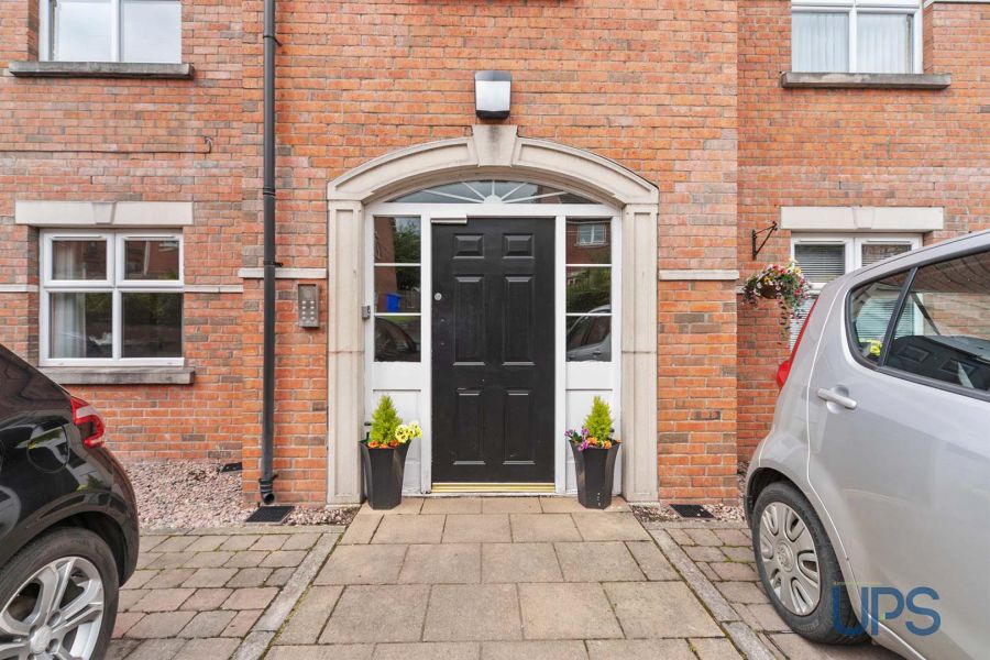 APT1, 1d Fruithill Pk