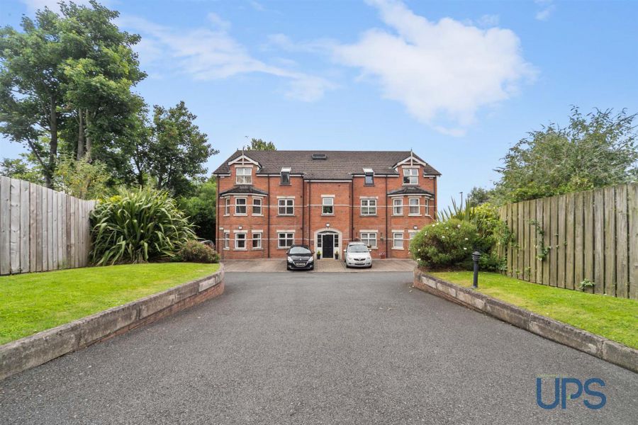 APT1, 1d Fruithill Pk