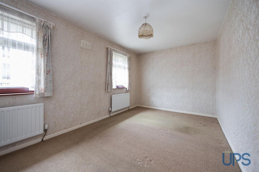 36 Andersonstown Park West