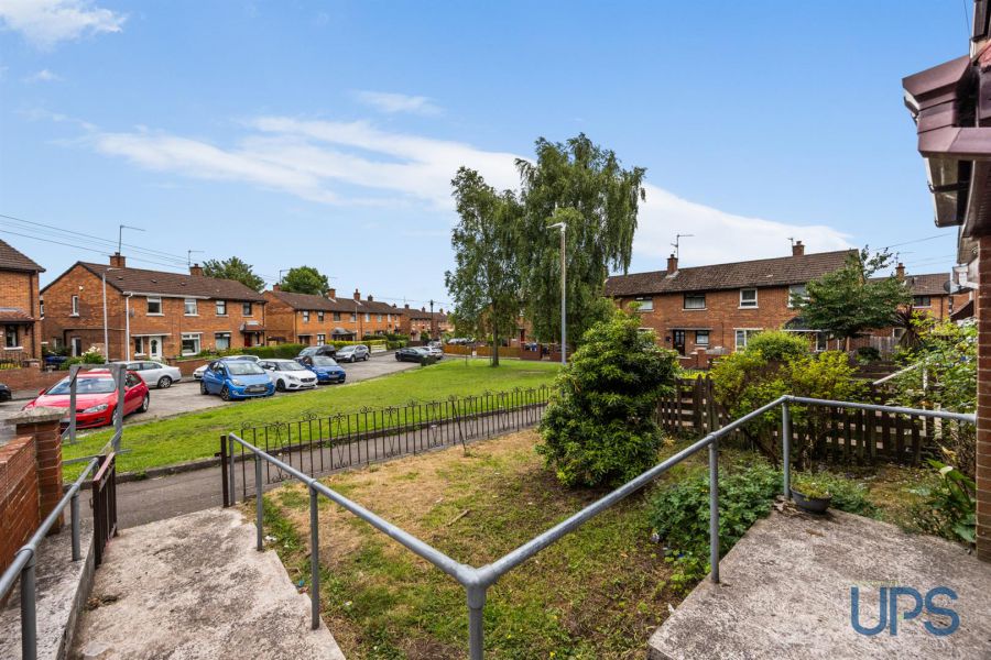 36 Andersonstown Park West