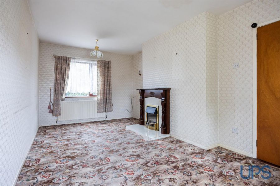 36 Andersonstown Park West