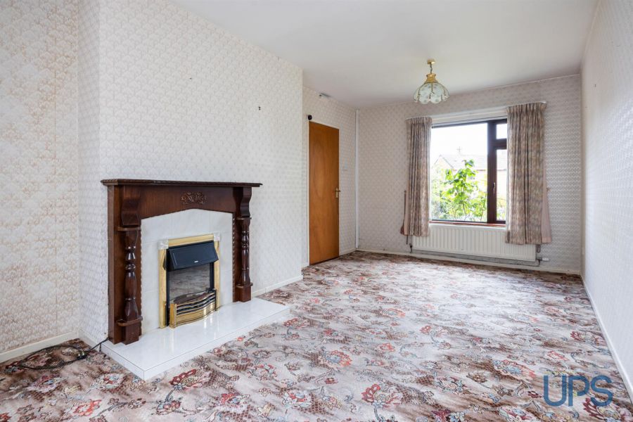 36 Andersonstown Park West