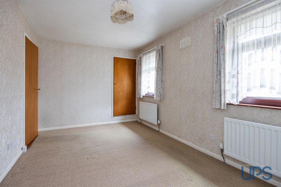 36 Andersonstown Park West