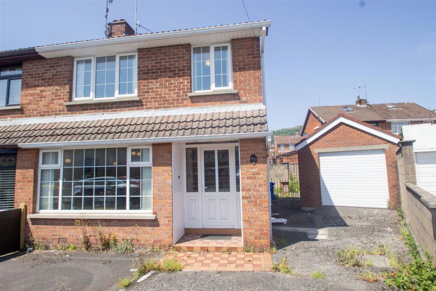 83 Stewartstown Park