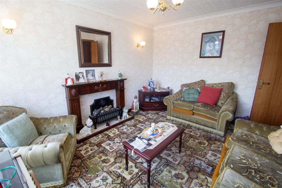 83 Stewartstown Park