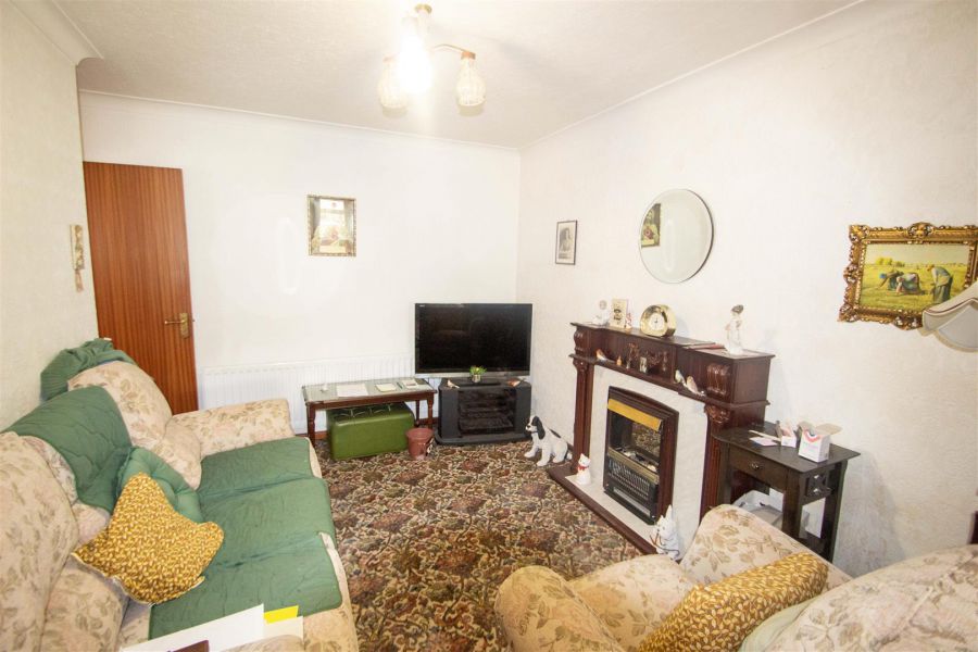 83 Stewartstown Park