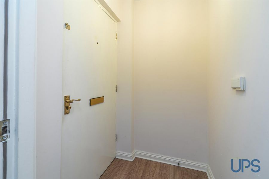 Apt 11, 15 St. Annes Road