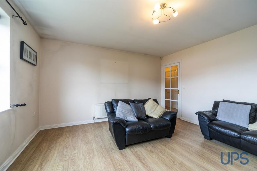 Apt 11, 15 St. Annes Road