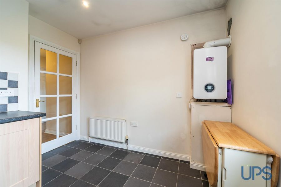 Apt 11, 15 St. Annes Road