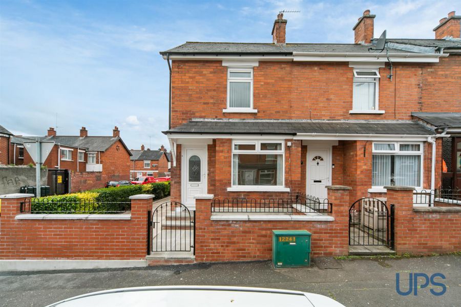 52 Clowney Street,belfast, BT12 7LZ