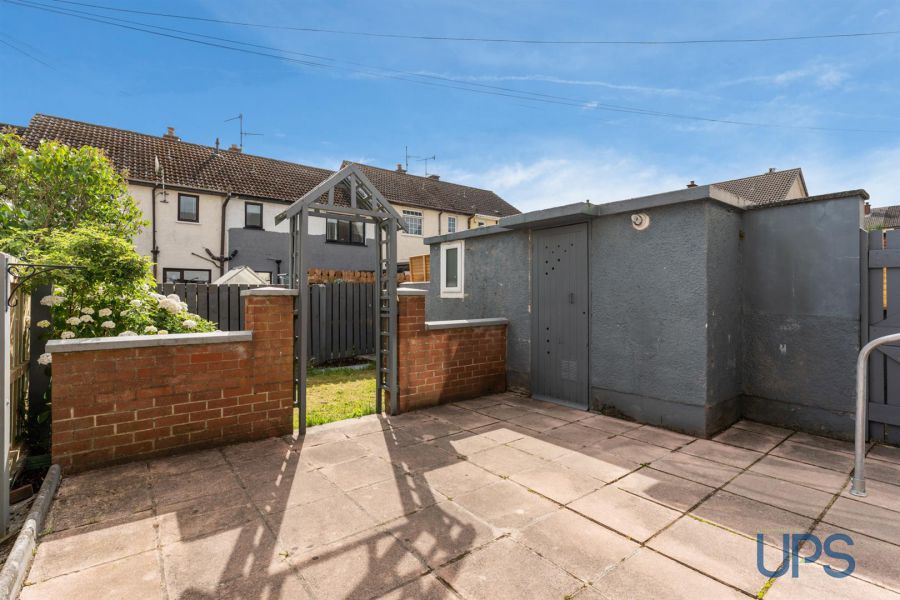 73 Lenadoon Avenue