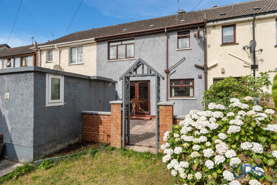 73 Lenadoon Avenue