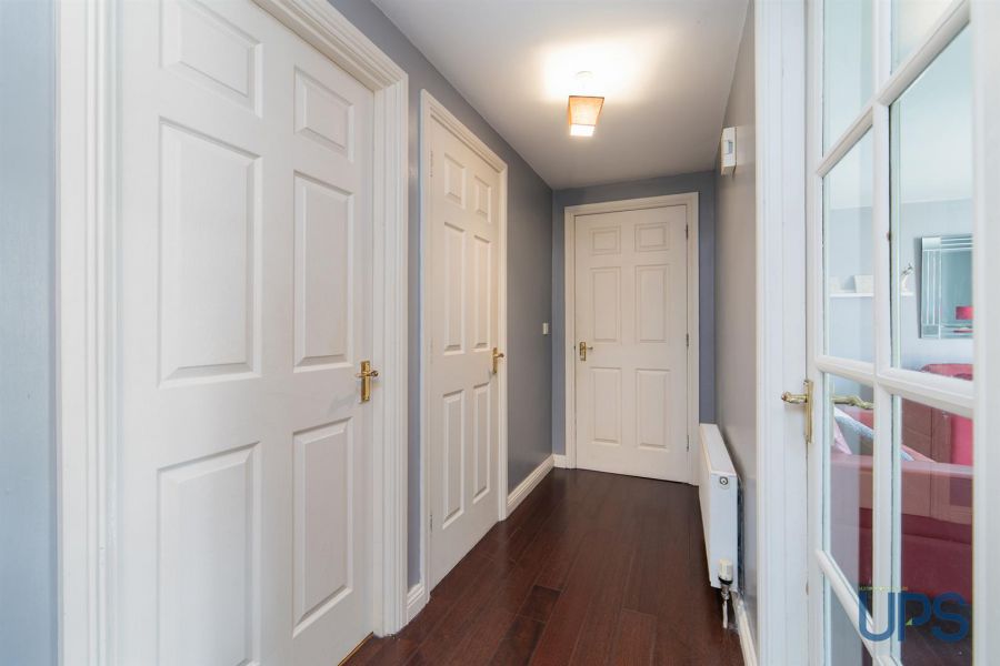 Apt 6, 15 St. Annes Road