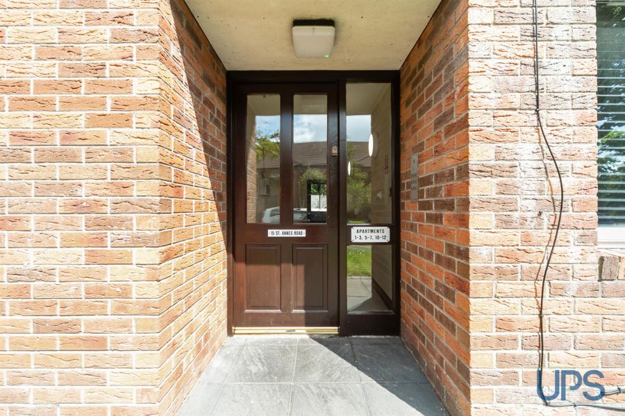 Apt 6, 15 St. Annes Road