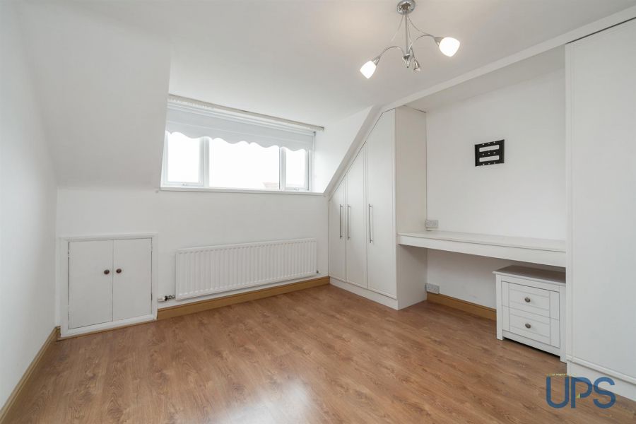 17 Ladybrook Avenue