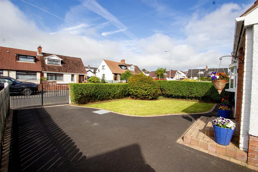 17 Ladybrook Avenue