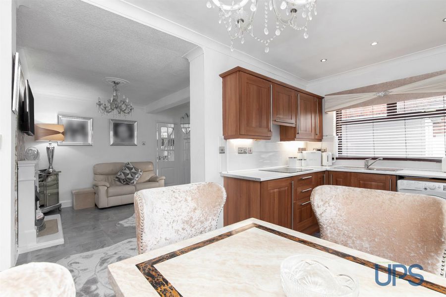 10 Andersonstown Park 10 Andersonstown Park