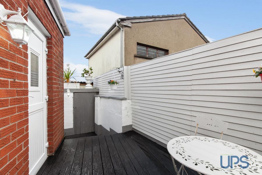 10 Andersonstown Park 10 Andersonstown Park