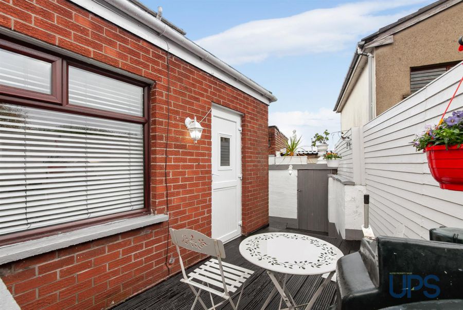 10 Andersonstown Park 10 Andersonstown Park