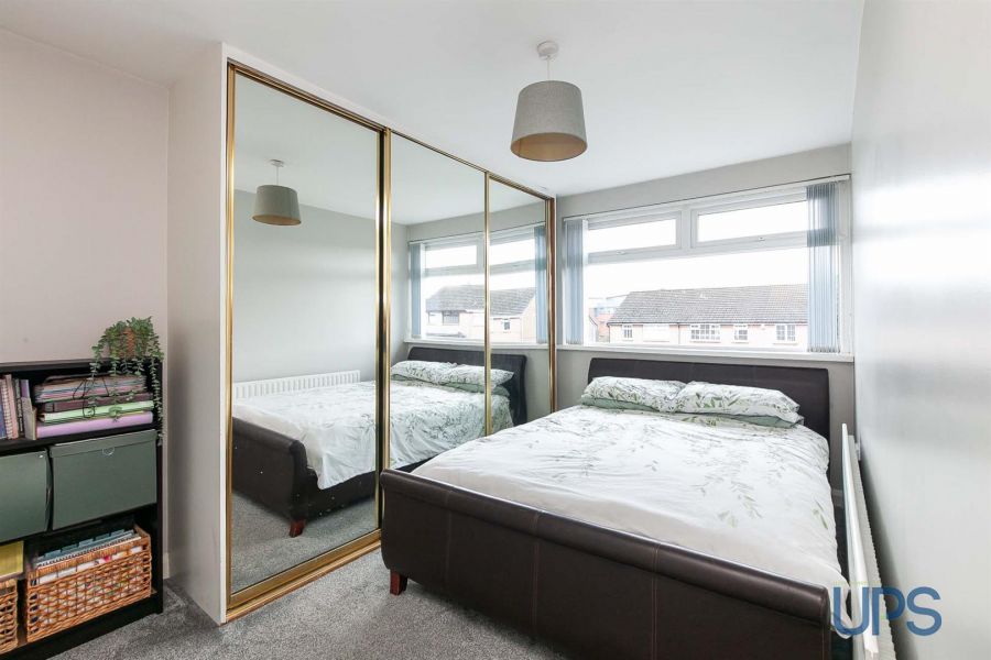 32 Coolnasilla Park West