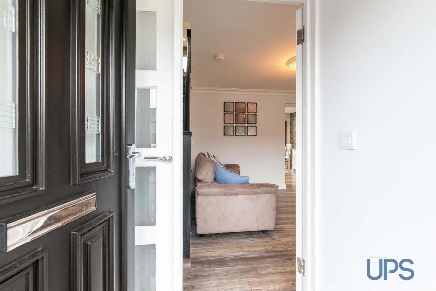 32 Coolnasilla Park West