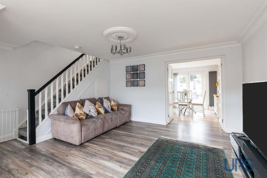 32 Coolnasilla Park West