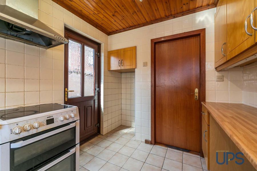71 Stewartstown Park