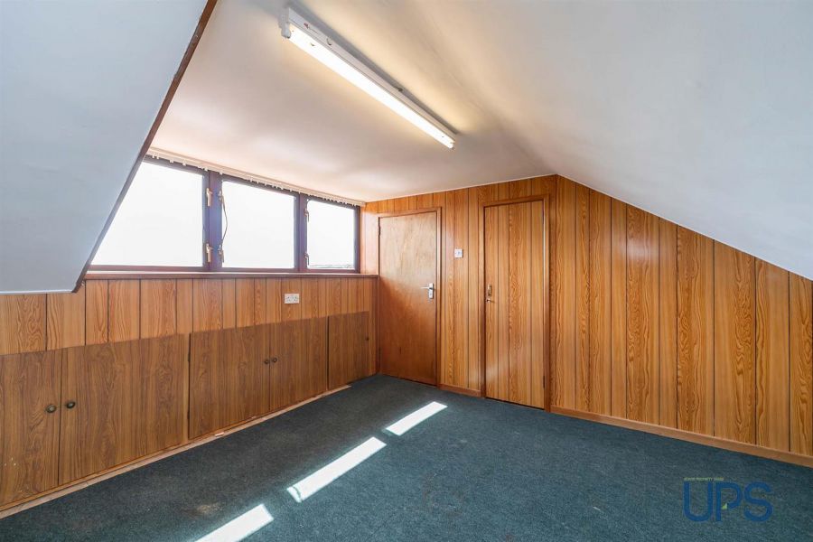 71 Stewartstown Park