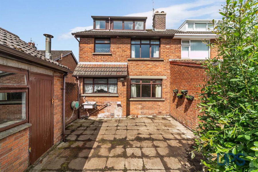 71 Stewartstown Park
