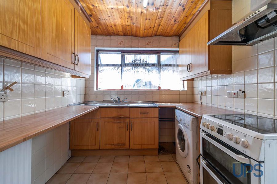 71 Stewartstown Park