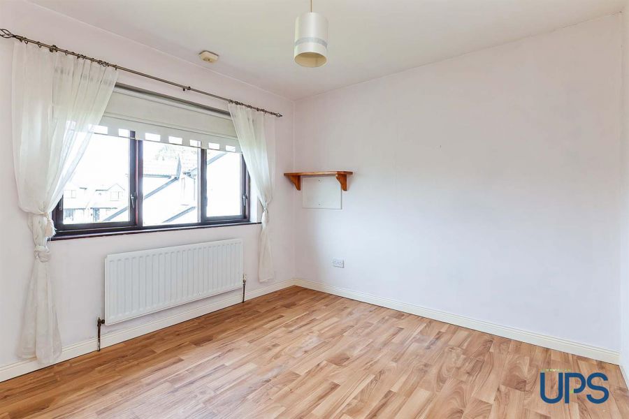 78 Garnock Hill
