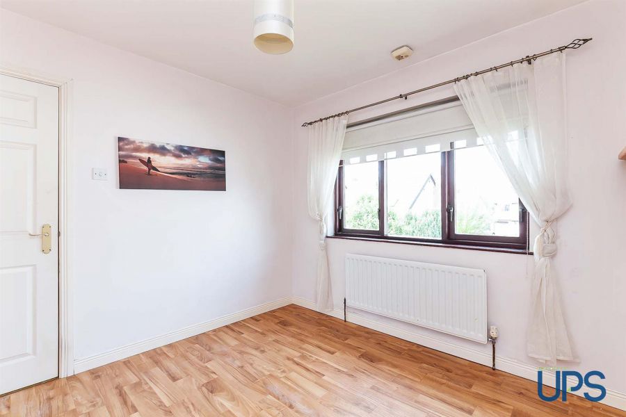 78 Garnock Hill