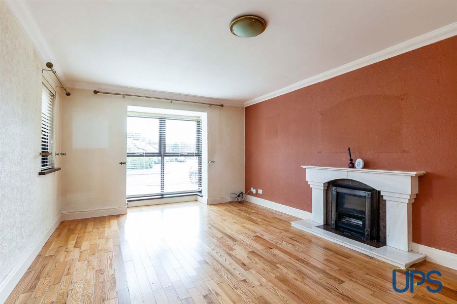 78 Garnock Hill