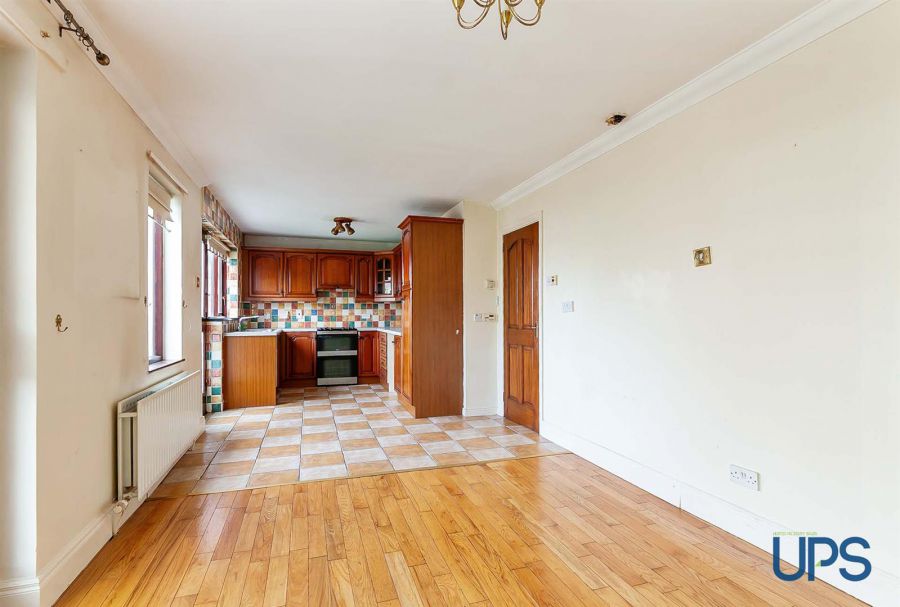 78 Garnock Hill